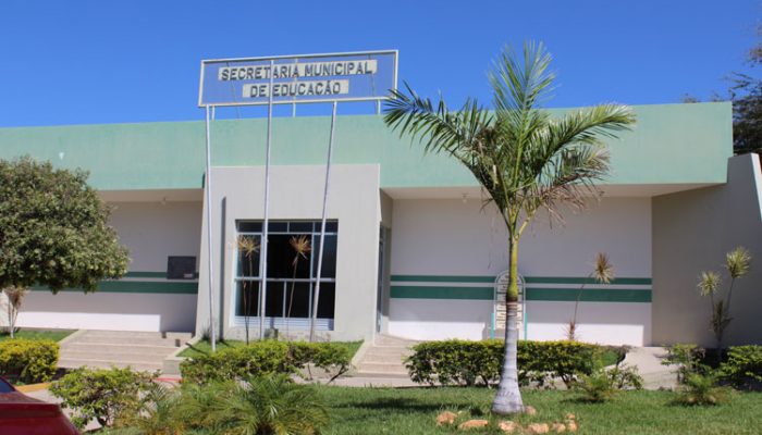 Secretaria Municipal de Educação de Guanambi (Foto: Lay Amorim/Achei Sudoeste)