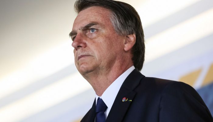 (Brasília - DF, 09/01/2019)  Presidente da República, Jair Bolsonaro,  durante execução do Hino Nacional.
Foto: Marcos Corrêa/PR