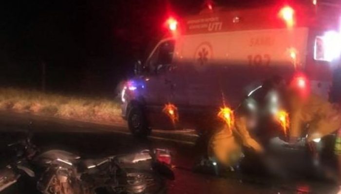 O motociclista teve morte instantânea devido à força da colisão (Foto: Jéssica Fontes | Brumado Urgente)