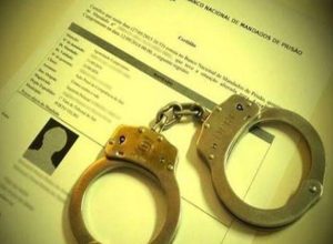 Mandado de prisão (Foto: Meramente ilustrativa)