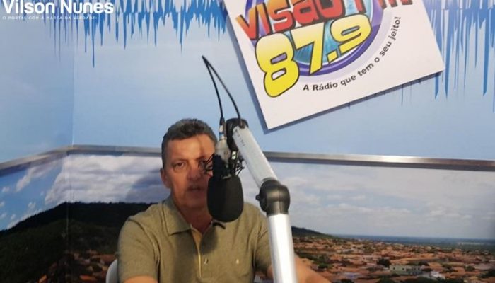 Charles Fernandes entrevista ao programa Giro de Notícias da Rádio Visão FM (Foto: Portal Vilson Nunes)