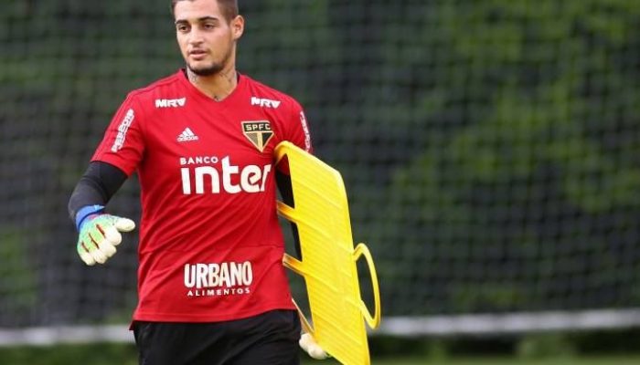 O goleiro Jean durante treino do São Paulo no CT da Barra Funda Newton Menezes/Folhapress