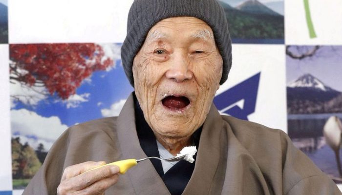 Masazo Nonaka tinha 113 anos e morreu de causas naturais, no Japão    (Kyodo/via REUTERS/File Photo/Direitos Reservados)