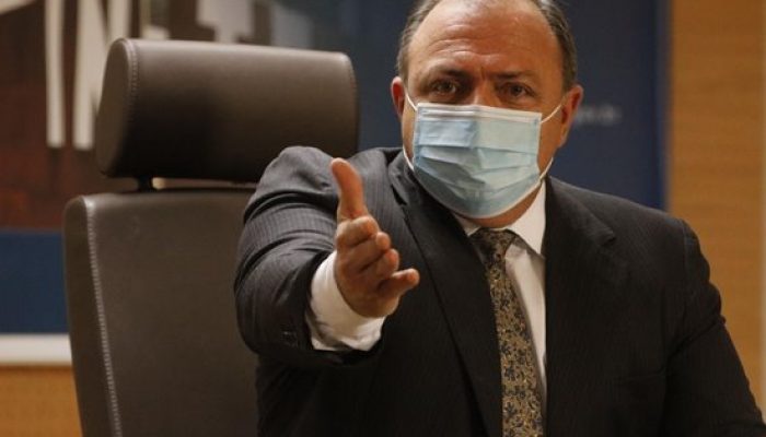 O ministro da Saúde, Eduardo Pazuello, em entrevista coletiva no Instituto de Traumatologia e Ortopedia (Into) no Rio de Janeiro.